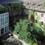 ArchitektInnen / KünstlerInnen: Walter Stelzhammer<br>Projekt: Wohnhaus Karmelitergasse<br>Aufnahmedatum: 07/92<br>Format: 6x9cm C-Dia<br>Lieferformat: Dia-Duplikat, Scan 300 dpi<br>Bestell-Nummer: 920716-01<br>