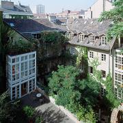 ArchitektInnen / KünstlerInnen: Walter Stelzhammer<br>Projekt: Wohnhaus Karmelitergasse<br>Aufnahmedatum: 07/92<br>Format: 6x9cm C-Dia<br>Lieferformat: Dia-Duplikat, Scan 300 dpi<br>Bestell-Nummer: 920716-02<br>