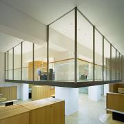 ArchitektInnen / KünstlerInnen: Walter Stelzhammer<br>Projekt: VJV Wipplingerstraße<br>Aufnahmedatum: 04/94<br>Format: 6x7cm C-Dia<br>Lieferformat: Dia-Duplikat, Scan 300 dpi<br>Bestell-Nummer: 940427-19<br>