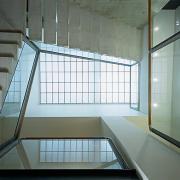ArchitektInnen / KünstlerInnen: Walter Stelzhammer<br>Projekt: VJV Wipplingerstraße<br>Aufnahmedatum: 04/94<br>Format: 4x5'' C-Dia<br>Lieferformat: Dia-Duplikat, Scan 300 dpi<br>Bestell-Nummer: 940427-03<br>