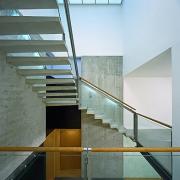 ArchitektInnen / KünstlerInnen: Walter Stelzhammer<br>Projekt: VJV Wipplingerstraße<br>Aufnahmedatum: 04/94<br>Format: 4x5'' C-Dia<br>Lieferformat: Dia-Duplikat, Scan 300 dpi<br>Bestell-Nummer: 940427-13<br>