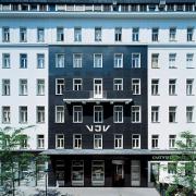 ArchitektInnen / KünstlerInnen: Walter Stelzhammer<br>Projekt: VJV Stubenbastei<br>Aufnahmedatum: 05/94<br>Format: 4x5'' C-Dia<br>Lieferformat: Dia-Duplikat, Scan 300 dpi<br>Bestell-Nummer: 940530-04<br>
