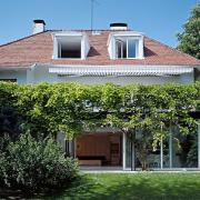 ArchitektInnen / KünstlerInnen: Walter Stelzhammer<br>Projekt: Haus B.<br>Aufnahmedatum: 05/95<br>Format: 6x9cm C-Dia<br>Lieferformat: Dia-Duplikat, Scan 300 dpi<br>Bestell-Nummer: 950522-02<br>