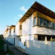 ArchitektInnen / KünstlerInnen: Walter Stelzhammer<br>Projekt: Wohnhausanlage Mühlgrundweg<br>Aufnahmedatum: 09/95<br>Format: 6x9cm C-Dia<br>Lieferformat: Dia-Duplikat, Scan 300 dpi<br>Bestell-Nummer: 950920-05<br>