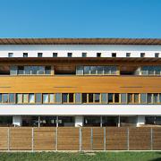 ArchitektInnen / KünstlerInnen: Walter Stelzhammer<br>Projekt: Wohnhausanlage Mühlgrundweg<br>Aufnahmedatum: 09/95<br>Format: 6x12cm C-Dia<br>Lieferformat: Dia-Duplikat, Scan 300 dpi<br>Bestell-Nummer: 950920-04<br>