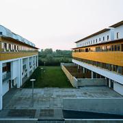 ArchitektInnen / KünstlerInnen: Walter Stelzhammer<br>Projekt: Wohnhausanlage Mühlgrundweg<br>Aufnahmedatum: 09/95<br>Format: 6x9cm C-Dia<br>Lieferformat: Dia-Duplikat, Scan 300 dpi<br>Bestell-Nummer: 950920-06<br>