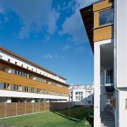 ArchitektInnen / KünstlerInnen: Walter Stelzhammer<br>Projekt: Wohnhausanlage Mühlgrundweg<br>Aufnahmedatum: 09/95<br>Format: 6x9cm C-Dia<br>Lieferformat: Dia-Duplikat, Scan 300 dpi<br>Bestell-Nummer: 950920-08<br>
