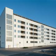 ArchitektInnen / KünstlerInnen: Walter Stelzhammer<br>Projekt: Wohnhausanlage am Leberberg<br>Aufnahmedatum: 09/97<br>Format: 6x9cm C-Dia<br>Lieferformat: Dia-Duplikat, Scan 300 dpi<br>Bestell-Nummer: 970909-09<br>