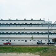 ArchitektInnen / KünstlerInnen: Walter Stelzhammer<br>Projekt: Wohnhausanlage am Leberberg<br>Aufnahmedatum: 09/97<br>Format: 6x9cm C-Dia<br>Lieferformat: Dia-Duplikat, Scan 300 dpi<br>Bestell-Nummer: 970909-06<br>