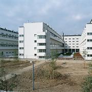 ArchitektInnen / KünstlerInnen: Walter Stelzhammer<br>Projekt: Wohnhausanlage am Leberberg<br>Aufnahmedatum: 09/97<br>Format: 6x9cm C-Dia<br>Lieferformat: Dia-Duplikat, Scan 300 dpi<br>Bestell-Nummer: 970909-05<br>