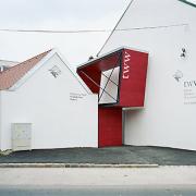 ArchitektInnen / KünstlerInnen: t-hoch-n Ziviltechniker GmbH<br>Projekt: tww - Theater Westliches Weinviertel<br>Aufnahmedatum: 04/08<br>Format: 6x9cm C-Neg<br>Lieferformat: C-Print, Scan 300 dpi<br>Bestell-Nummer: 080417-04<br>