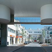 ArchitektInnen / KünstlerInnen: Walter Stelzhammer<br>Projekt: Wohnhausanlage Wulzendorf<br>Aufnahmedatum: 06/97<br>Format: 6x9cm C-Dia<br>Lieferformat: Dia-Duplikat, Scan 300 dpi<br>Bestell-Nummer: 970618-25<br>