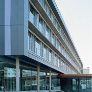 ArchitektInnen / KünstlerInnen: Johannes Zieser<br>Projekt: BH Melk<br>Aufnahmedatum: 05/08<br>Format: 6x9cm C-Dia<br>Lieferformat: Dia-Duplikat, Scan 300 dpi<br>Bestell-Nummer: 080515-14<br>