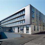 ArchitektInnen / KünstlerInnen: Johannes Zieser<br>Projekt: BH Melk<br>Aufnahmedatum: 05/08<br>Format: 6x9cm C-Dia<br>Lieferformat: Dia-Duplikat, Scan 300 dpi<br>Bestell-Nummer: 080515-22<br>