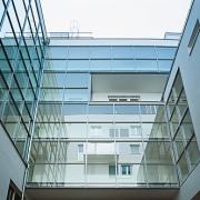 ArchitektInnen / KünstlerInnen: Otto Häuselmayer<br>Projekt: WHA Katharinengasse<br>Aufnahmedatum: 06/08<br>Format: 6x9cm C-Dia<br>Lieferformat: Dia-Duplikat, Scan 300 dpi<br>Bestell-Nummer: 080601-22<br>