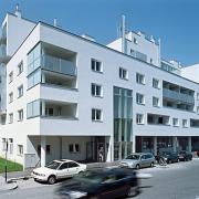 ArchitektInnen / KünstlerInnen: Otto Häuselmayer<br>Projekt: WHA Katharinengasse<br>Aufnahmedatum: 06/08<br>Format: 6x9cm C-Dia<br>Lieferformat: Dia-Duplikat, Scan 300 dpi<br>Bestell-Nummer: 080601-13<br>