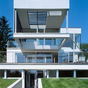 ArchitektInnen / KünstlerInnen: t-hoch-n Ziviltechniker GmbH<br>Projekt: Haus R.<br>Aufnahmedatum: 06/08<br>Format: 6x9cm C-Dia<br>Lieferformat: Dia-Duplikat, Scan 300 dpi<br>Bestell-Nummer: 080618-03<br>