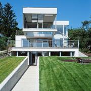ArchitektInnen / KünstlerInnen: t-hoch-n Ziviltechniker GmbH<br>Projekt: Haus R.<br>Aufnahmedatum: 06/08<br>Format: 6x9cm C-Dia<br>Lieferformat: Dia-Duplikat, Scan 300 dpi<br>Bestell-Nummer: 080618-02<br>