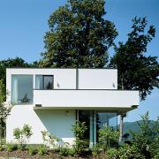 ArchitektInnen / KünstlerInnen: Arkan Zeytinoglu<br>Projekt: Haus J.<br>Aufnahmedatum: 07/08<br>Format: 6x9cm C-Dia<br>Lieferformat: Dia-Duplikat, Scan 300 dpi<br>Bestell-Nummer: 080729-12<br>