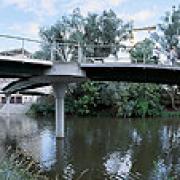 ArchitektInnen / KünstlerInnen: Bulant & Wailzer Architekturstudio<br>Projekt: Seerosenbrücke<br>Aufnahmedatum: 08/08<br>Format: 6x9cm C-Dia<br>Lieferformat: Dia-Duplikat, Scan 300 dpi<br>Bestell-Nummer: 080822-09<br>