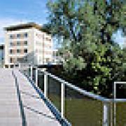 ArchitektInnen / KünstlerInnen: Bulant & Wailzer Architekturstudio<br>Projekt: Seerosenbrücke<br>Aufnahmedatum: 08/08<br>Format: 6x9cm C-Dia<br>Lieferformat: Dia-Duplikat, Scan 300 dpi<br>Bestell-Nummer: 080822-10<br>