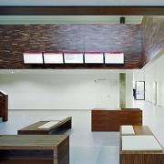 ArchitektInnen / KünstlerInnen: BWM Architekten, syntax architektur zt gmbh<br>Projekt: AUA Trainingscenter<br>Aufnahmedatum: 08/08<br>Format: 6x9cm C-Neg<br>Lieferformat: C-Print, Scan 300 dpi<br>Bestell-Nummer: 080827-15<br>