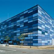 ArchitektInnen / KünstlerInnen: BWM Architekten, syntax architektur zt gmbh<br>Projekt: AUA Trainingscenter<br>Aufnahmedatum: 08/08<br>Format: 6x9cm C-Dia<br>Lieferformat: Dia-Duplikat, Scan 300 dpi<br>Bestell-Nummer: 080827-10<br>
