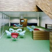 ArchitektInnen / KünstlerInnen: BWM Architekten, syntax architektur zt gmbh<br>Projekt: AUA Trainingscenter<br>Aufnahmedatum: 08/08<br>Format: 6x9cm C-Neg<br>Lieferformat: C-Print, Scan 300 dpi<br>Bestell-Nummer: 080827-22<br>