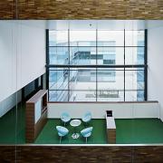ArchitektInnen / KünstlerInnen: BWM Architekten, syntax architektur zt gmbh<br>Projekt: AUA Trainingscenter<br>Aufnahmedatum: 08/08<br>Format: 6x9cm C-Neg<br>Lieferformat: C-Print, Scan 300 dpi<br>Bestell-Nummer: 080827-21<br>