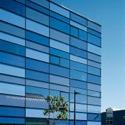 ArchitektInnen / KünstlerInnen: BWM Architekten, syntax architektur zt gmbh<br>Projekt: AUA Trainingscenter<br>Aufnahmedatum: 08/08<br>Format: 6x9cm C-Dia<br>Lieferformat: Dia-Duplikat, Scan 300 dpi<br>Bestell-Nummer: 080827-12<br>