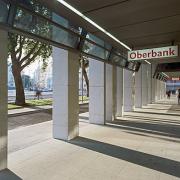 ArchitektInnen / KünstlerInnen: Martin Kohlbauer<br>Projekt: Bürohaus Schwarzenbergplatz<br>Aufnahmedatum: 10/08<br>Format: 6x9cm C-Dia<br>Lieferformat: Dia-Duplikat, Scan 300 dpi<br>Bestell-Nummer: 081020-18<br>