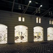 ArchitektInnen / KünstlerInnen: Heinz Lutter, Gerhard Leixl<br>Projekt: Frisuren- & Schönheitswerkstatt Reichard<br>Aufnahmedatum: 03/08<br>Format: 6x9cm C-Neg<br>Lieferformat: C-Print, Scan 300 dpi<br>Bestell-Nummer: 080317-04<br>