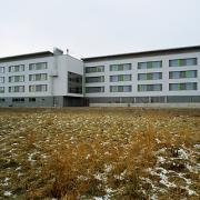 ArchitektInnen / KünstlerInnen: kub a Karl und Bremhorst Architekten<br>Projekt: Pflegeheim<br>Aufnahmedatum: 01/09<br>Format: 6x9cm C-Dia<br>Lieferformat: Dia-Duplikat, Scan 300 dpi<br>Bestell-Nummer: 090113-08<br>