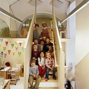 ArchitektInnen / KünstlerInnen: aap.architekten<br>Projekt: Kindergarten Schönbrunn<br>Aufnahmedatum: 02/09<br>Format: 6x9cm C-Dia<br>Lieferformat: Dia-Duplikat, Scan 300 dpi<br>Bestell-Nummer: 090226-12<br>