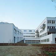 ArchitektInnen / KünstlerInnen: Johannes Zieser<br>Projekt: Wohnhausanlage<br>Aufnahmedatum: 11/08<br>Format: 6x9cm C-Dia<br>Lieferformat: Dia-Duplikat, Scan 300 dpi<br>Bestell-Nummer: 081115-19<br>