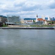 ArchitektInnen / KünstlerInnen: TREUSCH architecture<br>Projekt: Ars Electronica Center<br>Aufnahmedatum: 03/09<br>Format: 6x9cm C-Dia<br>Lieferformat: Dia-Duplikat, Scan 300 dpi<br>Bestell-Nummer: 090331-37<br>