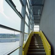 ArchitektInnen / KünstlerInnen: TREUSCH architecture<br>Projekt: Ars Electronica Center<br>Aufnahmedatum: 03/09<br>Format: 6x9cm C-Dia<br>Lieferformat: Dia-Duplikat, Scan 300 dpi<br>Bestell-Nummer: 090331-39<br>