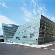 ArchitektInnen / KünstlerInnen: TREUSCH architecture<br>Projekt: Ars Electronica Center<br>Aufnahmedatum: 03/09<br>Format: 6x9cm C-Dia<br>Lieferformat: Dia-Duplikat, Scan 300 dpi<br>Bestell-Nummer: 090331-10<br>