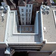 ArchitektInnen / KünstlerInnen: kaufmann.wanas architekten<br>Projekt: Rettung und Amtshaus Mariahilfer Gürtel<br>Aufnahmedatum: 04/09<br>Format: 6x9cm C-Dia<br>Lieferformat: Dia-Duplikat, Scan 300 dpi<br>Bestell-Nummer: 090415-22<br>