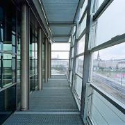 ArchitektInnen / KünstlerInnen: TREUSCH architecture<br>Projekt: Ars Electronica Center<br>Aufnahmedatum: 03/09<br>Format: 6x9cm C-Dia<br>Lieferformat: Dia-Duplikat, Scan 300 dpi<br>Bestell-Nummer: 090331-72<br>