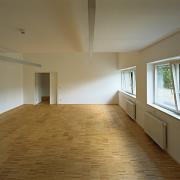 ArchitektInnen / KünstlerInnen: MAGK Architekten aichholzer | klein ZT OG<br>Projekt: Tagesheimstätte<br>Aufnahmedatum: 06/09<br>Format: 6x9cm C-Dia<br>Lieferformat: Dia-Duplikat, Scan 300 dpi<br>Bestell-Nummer: 090603-18<br>