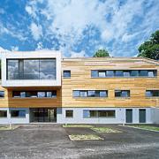 ArchitektInnen / KünstlerInnen: MAGK Architekten aichholzer | klein ZT OG<br>Projekt: Tagesheimstätte<br>Aufnahmedatum: 06/09<br>Format: 6x9cm C-Dia<br>Lieferformat: Dia-Duplikat, Scan 300 dpi<br>Bestell-Nummer: 090603-01<br>