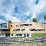 ArchitektInnen / KünstlerInnen: MAGK Architekten aichholzer | klein ZT OG<br>Projekt: Tagesheimstätte<br>Aufnahmedatum: 06/09<br>Format: 6x9cm C-Dia<br>Lieferformat: Dia-Duplikat, Scan 300 dpi<br>Bestell-Nummer: 090603-06<br>