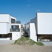 ArchitektInnen / KünstlerInnen: Pichler & Traupmann Architekten ZT GmbH<br>Projekt: Wohnsiedlung Heustadlgasse<br>Aufnahmedatum: 06/09<br>Format: 6x9cm C-Dia<br>Lieferformat: Dia-Duplikat, Scan 300 dpi<br>Bestell-Nummer: 090609-41<br>