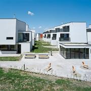 ArchitektInnen / KünstlerInnen: Pichler & Traupmann Architekten ZT GmbH<br>Projekt: Wohnsiedlung Heustadlgasse<br>Aufnahmedatum: 06/09<br>Format: 6x9cm C-Dia<br>Lieferformat: Dia-Duplikat, Scan 300 dpi<br>Bestell-Nummer: 090609-26<br>