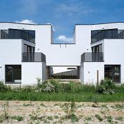 ArchitektInnen / KünstlerInnen: Pichler & Traupmann Architekten ZT GmbH<br>Projekt: Wohnsiedlung Heustadlgasse<br>Aufnahmedatum: 06/09<br>Format: 6x9cm C-Dia<br>Lieferformat: Dia-Duplikat, Scan 300 dpi<br>Bestell-Nummer: 090609-48<br>