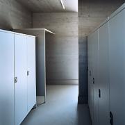 ArchitektInnen / KünstlerInnen: RUNSER / PRANTL architekten<br>Projekt: Weinlandbad<br>Aufnahmedatum: 05/09<br>Format: 6x9cm C-Dia<br>Lieferformat: Dia-Duplikat, Scan 300 dpi<br>Bestell-Nummer: 090526-30<br>