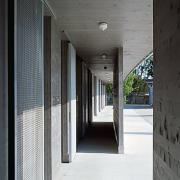 ArchitektInnen / KünstlerInnen: RUNSER / PRANTL architekten<br>Projekt: Weinlandbad<br>Aufnahmedatum: 05/09<br>Format: 6x9cm C-Dia<br>Lieferformat: Dia-Duplikat, Scan 300 dpi<br>Bestell-Nummer: 090526-28<br>