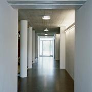 ArchitektInnen / KünstlerInnen: RUNSER / PRANTL architekten<br>Projekt: Yachtclub Podersdorf<br>Aufnahmedatum: 06/09<br>Format: 6x9cm C-Neg<br>Lieferformat: C-Print, Scan 300 dpi<br>Bestell-Nummer: 090619-02<br>