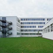 ArchitektInnen / KünstlerInnen: Stefan K. Hübner<br>Projekt: Schulzentrum Steyr<br>Aufnahmedatum: 07/09<br>Format: 6x9cm C-Dia<br>Lieferformat: Dia-Duplikat, Scan 300 dpi<br>Bestell-Nummer: 090706-05<br>